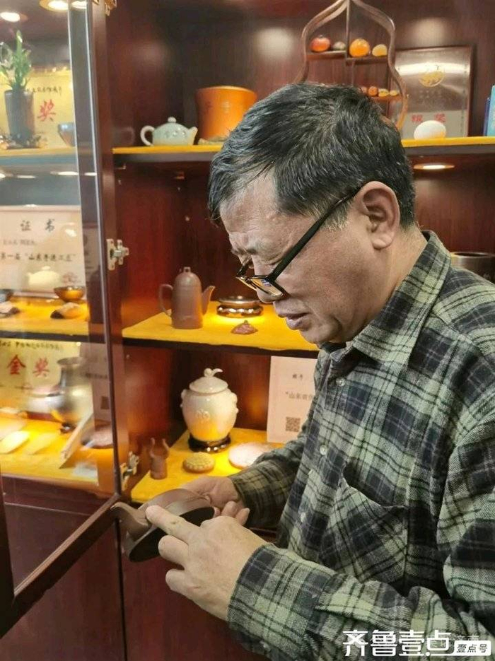寻踪济南玩家(三十一)范玉庆:让古文字与紫砂壶跨世联姻|宜兴|陶瓷|古