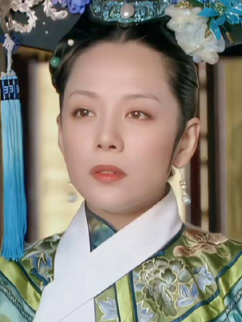 敬妃戏外的本人好美腻啊!古装有点显老,凸显不出她的美啊!