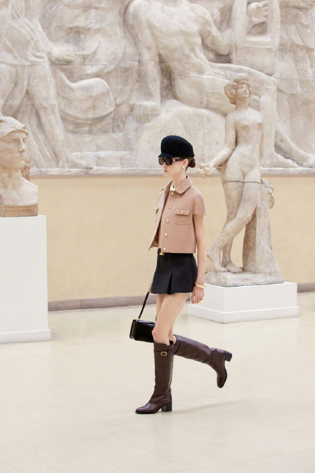 celine 21 2024冬季女装系列 hedi……|celine_新浪新闻