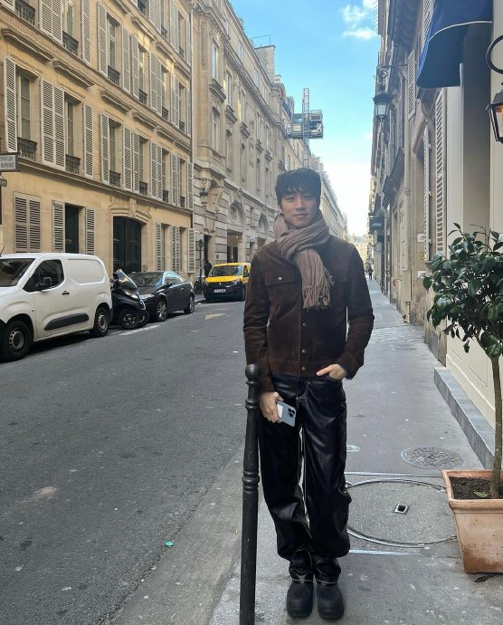 全钟瑞李聪贤……|全钟瑞|电话|刘亚仁_新浪新闻