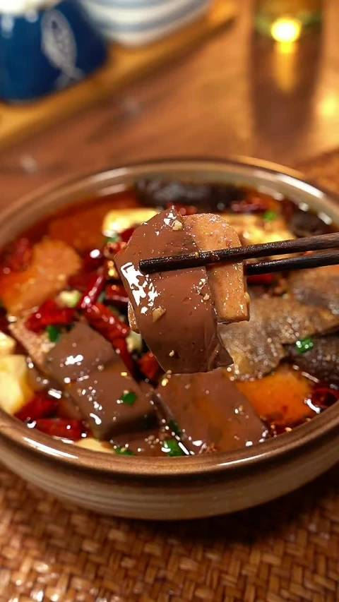 家庭版的毛血旺做法麻辣鲜香学会了过年给家人露一手吧