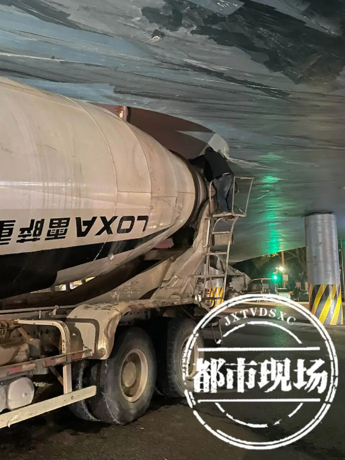水泥|司机|引桥_新浪新闻