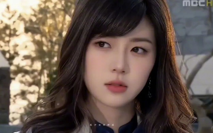 自从2018年,朴寒星的老公陷入"胜利门"之后,朴寒星也被非议不断,导致