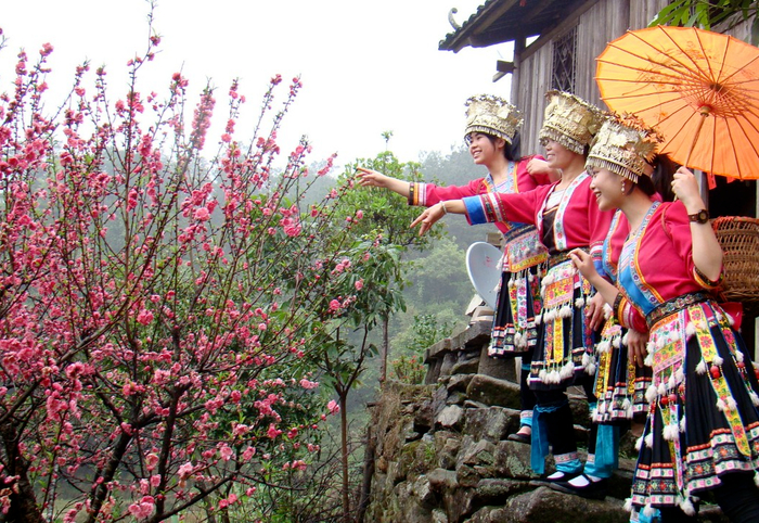 ▍选手免费入园1次,亲友(限2人)观光门票五折(30元/人)▲石根山仙景