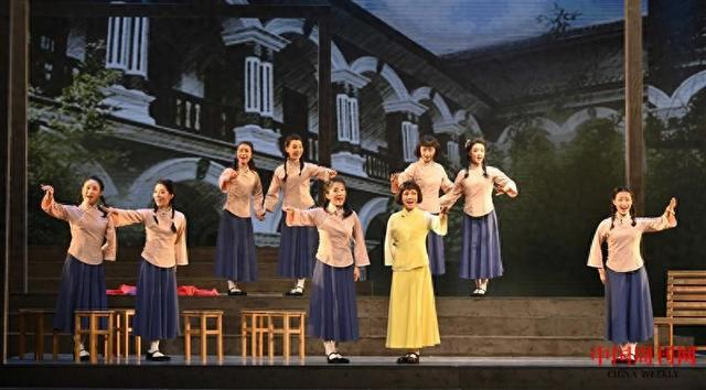 情动九天颂骄杨黄梅戏不朽的骄杨享誉京华的背后