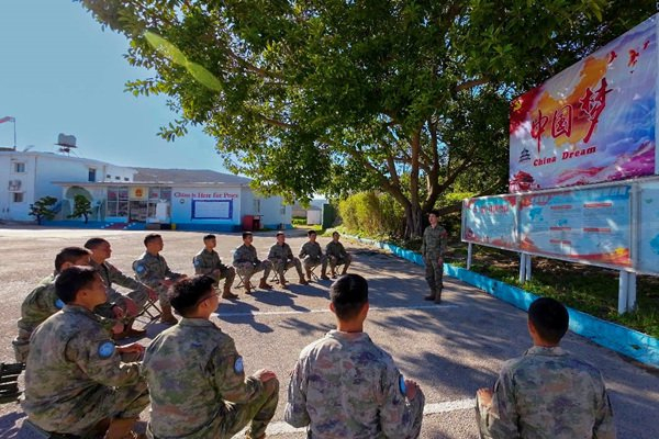 中国赴黎维和部队官兵掀起学习两会精神热潮|两会|维和|精神_新浪新闻