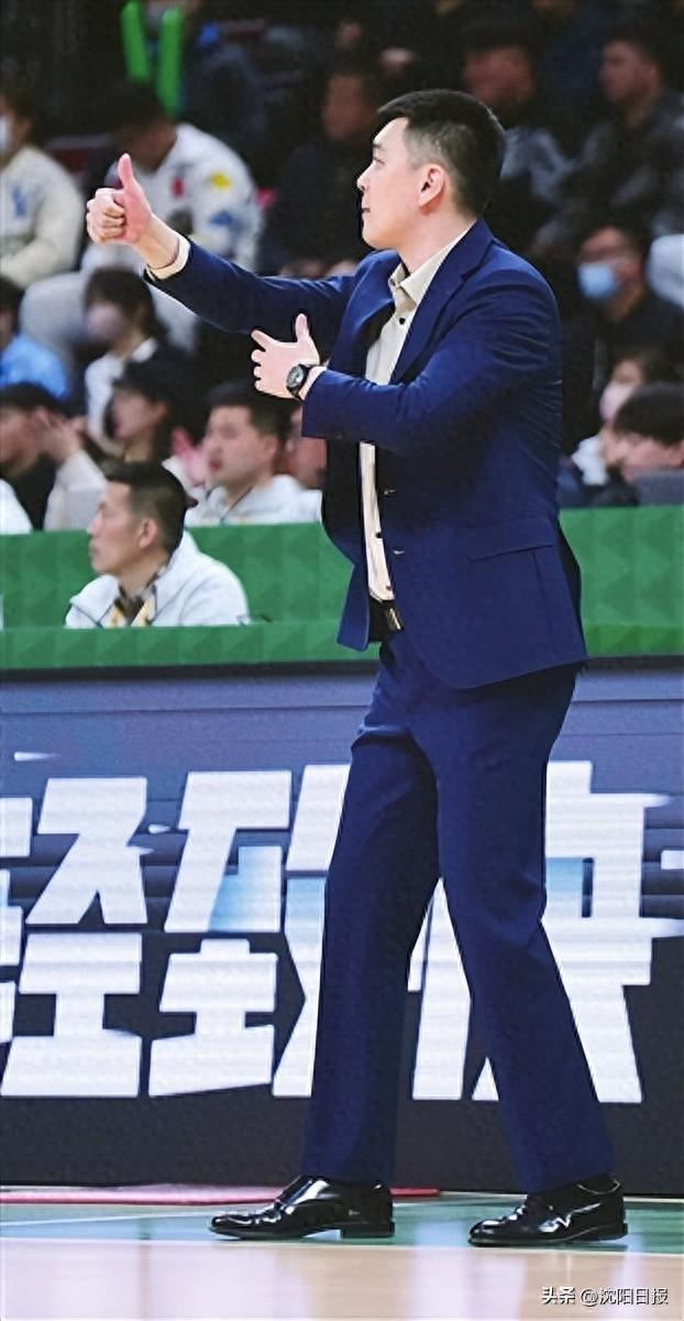杨鸣重掌帅印,辽篮心气大不同|辽宁男篮|杨鸣|辽篮_新浪新闻