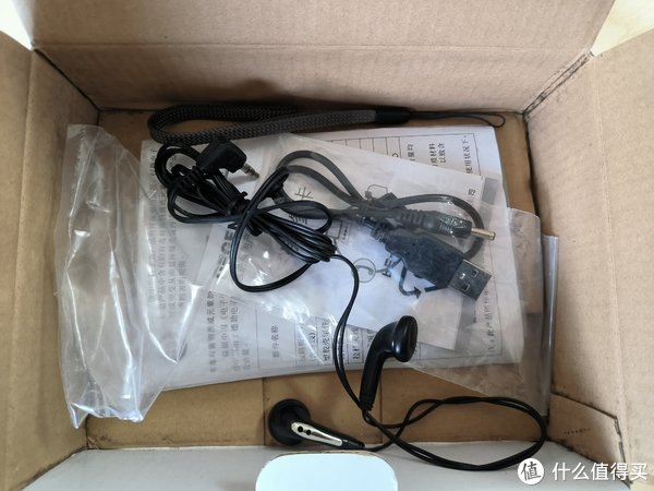 盒子是典型的德劲风格,比de333大不少闲鱼上有几个卖库存的商家,说有