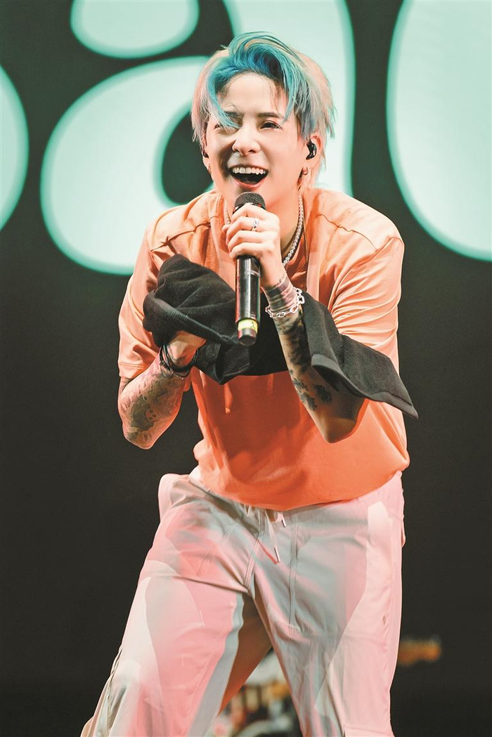 刘逸云空降宝体 劲歌热舞嗨翻全场