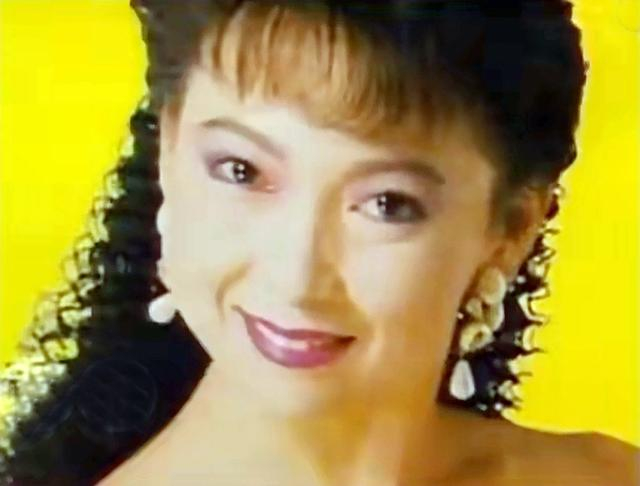 台湾老艺人方芳多张童年照曝光看到她妈妈才知家教有多重要