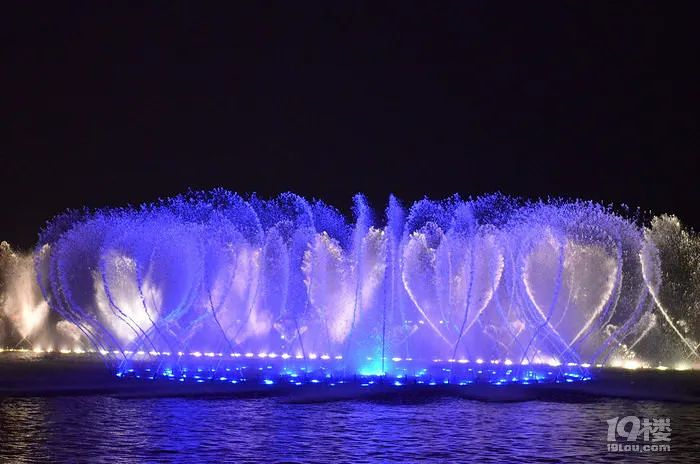 西湖夜景顶流回来了|西湖|音乐喷泉|湖滨_新浪新闻