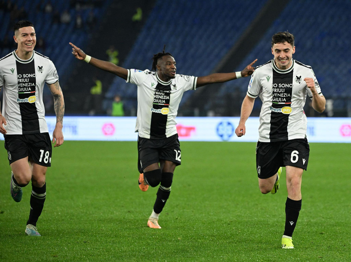 意甲|拉齐奥主场不敌乌迪内斯|阿尔贝托|卢卡|乌迪内斯_新浪新闻