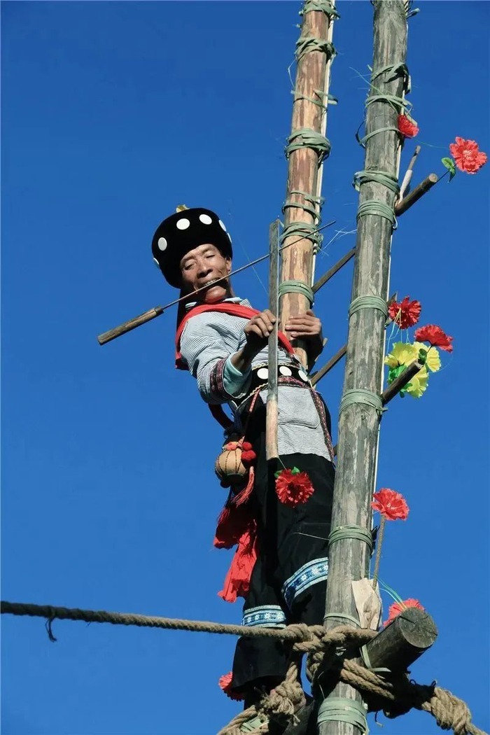 赵文胜 摄)傈僳族"刀杆节":2006年,傈僳族"刀杆节"被列为云南省第一批
