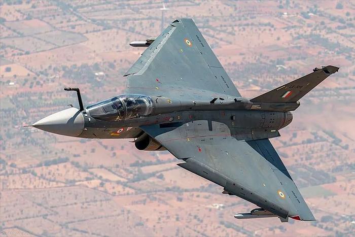 （资料图）印度空军LCA“光辉”战机