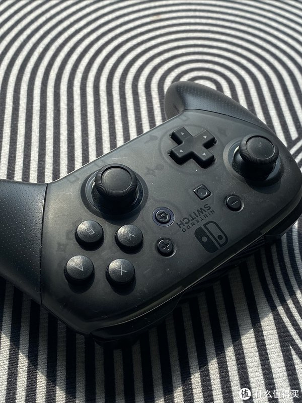 switch游戏机最重要的伴侣,switch pro正版手柄分享__财经头条