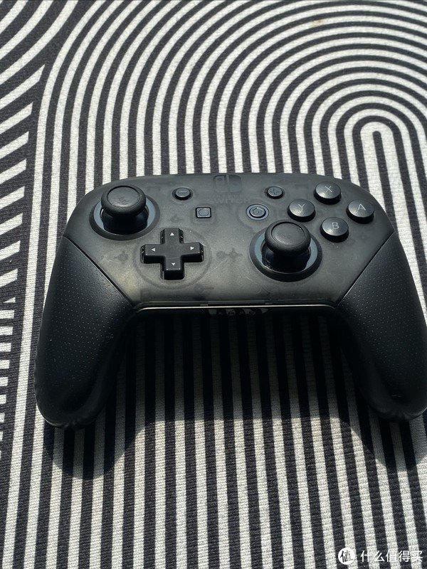 switch游戏机最重要的伴侣switchpro正版手柄分享