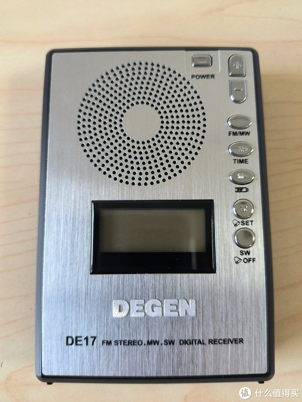 盒子是典型的德劲风格,比de333大不少闲鱼上有几个卖库存的商家,说有