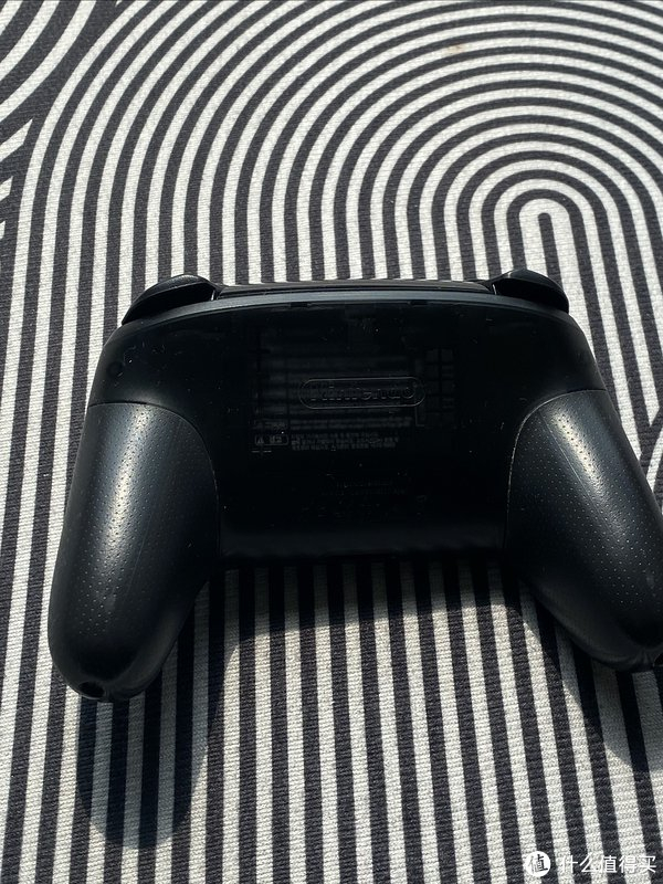 switch游戏机最重要的伴侣switchpro正版手柄分享