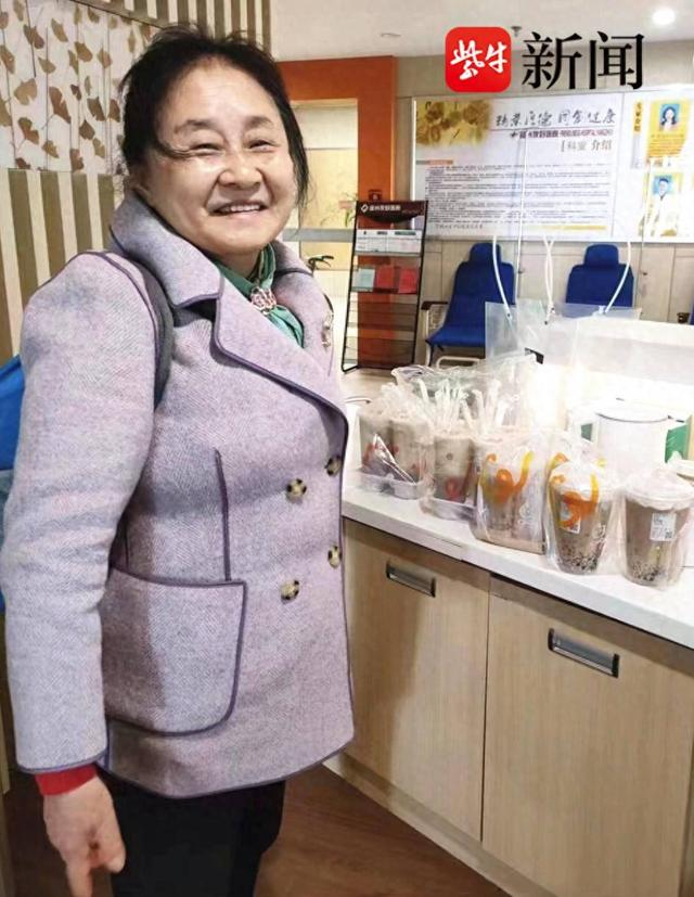 友好医院内科九病区护士长刘秋香告诉记者,奶奶年纪大了,脑动脉供血不