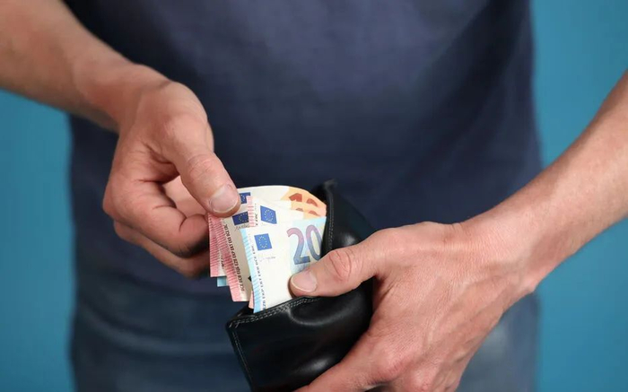 月净收入3800欧元算富人吗在巴黎也不一定