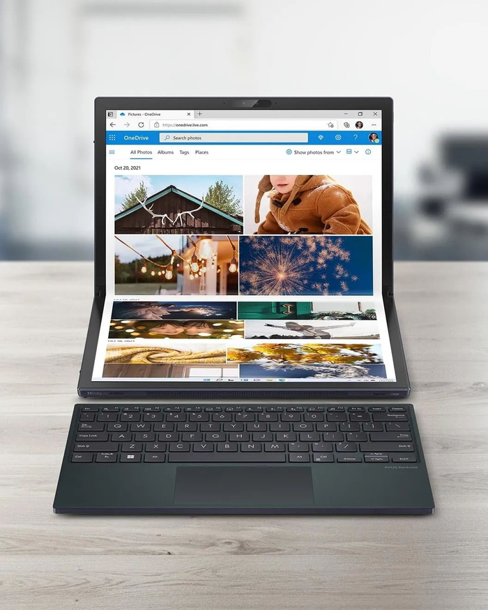 具体来说,这款笔记本大体仍然是二合一产品(笔记本与平板二合一)的