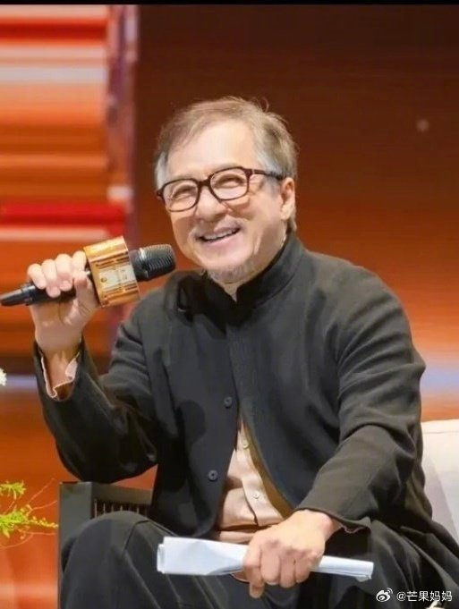 成龙最新活动照,对"岁月"二字有了实感|成龙_新浪新闻