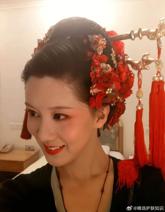 孟静娴这两个造型还挺美的 哈哈甄嬛啥时候出未删减版啊|孟静娴|甄嬛