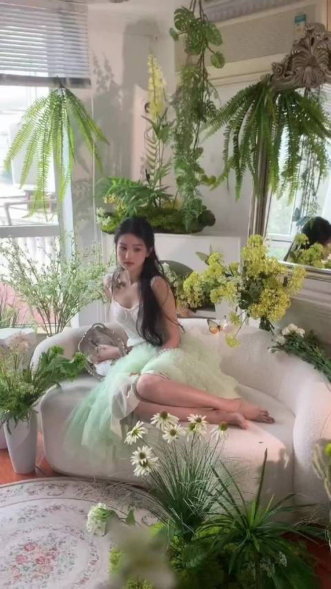 炫迈妹子拍摄春日写真虽然已是2个孩子的妈妈