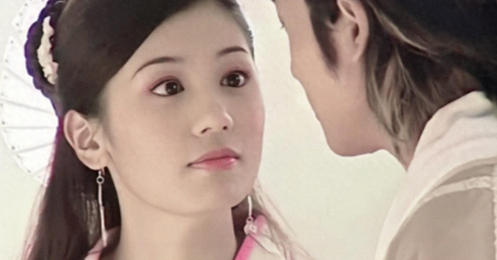 张无忌被困地牢时为何要脱赵敏的袜子人到中年才懂金庸的深意