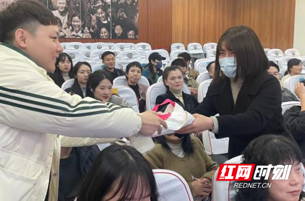 妇幼童行护健康湖南省妇幼保健院公益活动走进长师一幼