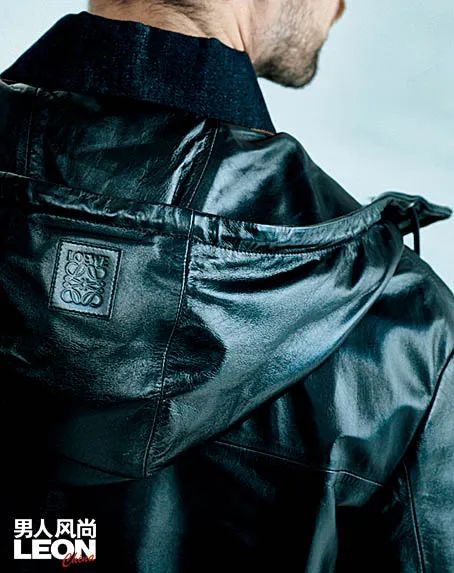 低调基本款搭出高品质|裤子|针织衫_新浪新闻