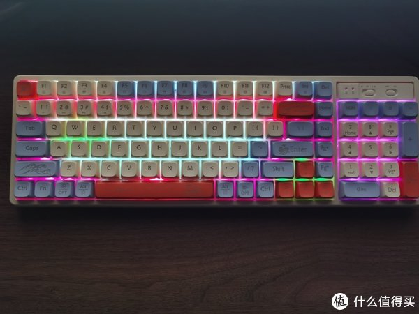 推荐这款手感和颜值均在线的狼途机械键盘