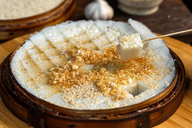 赛后,选手还将在"高凉美食区",品尝到包括水东鸭粥,化州糖水,高凉小吃