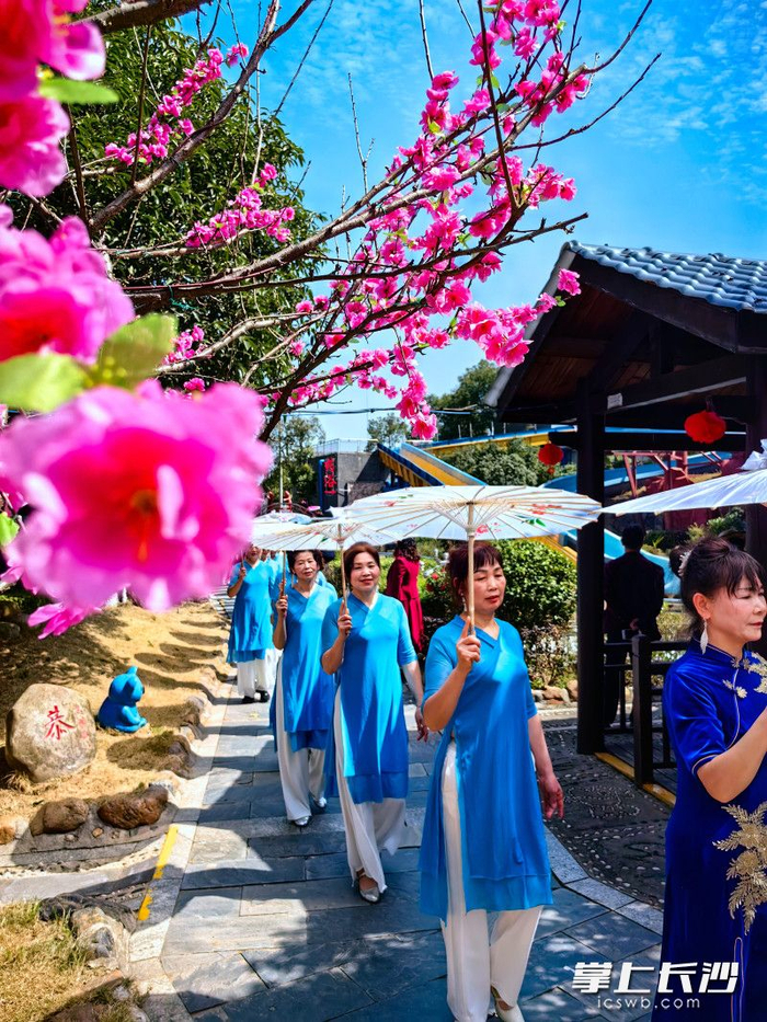 最美三月天赏花泡温泉灰汤湘女温泉节开启浪漫春之约