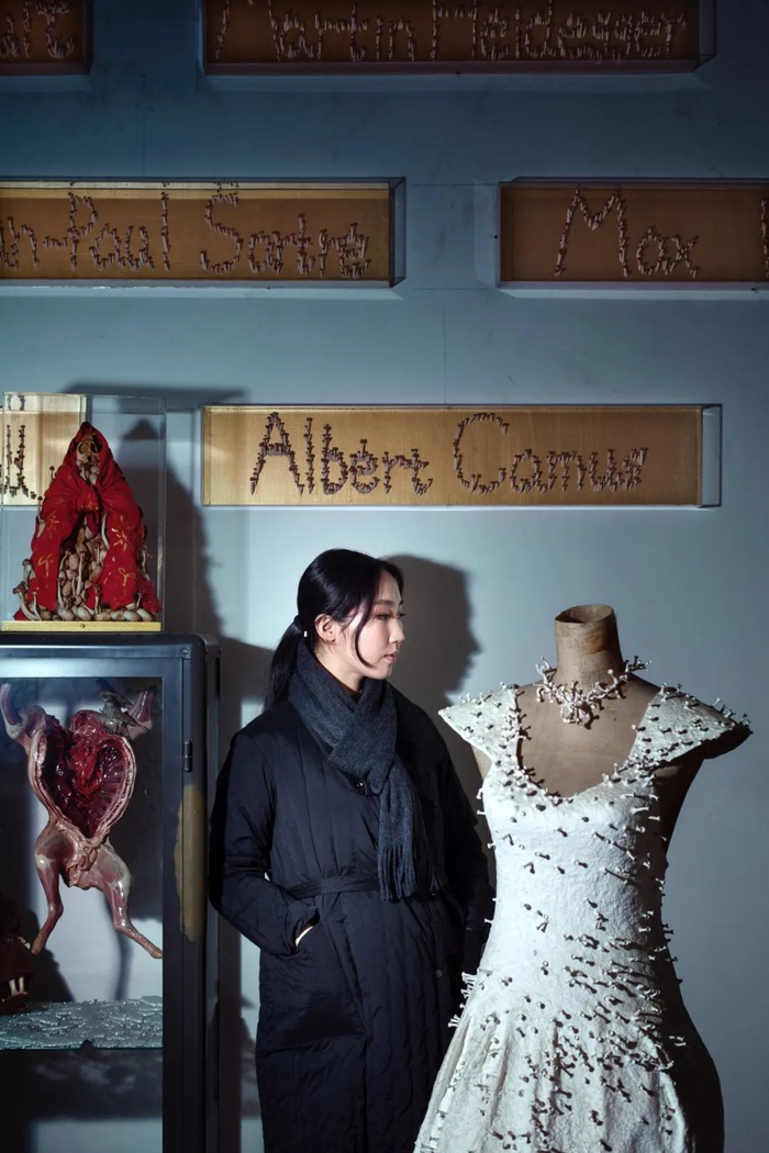 她是3个孩子的妈妈,也是将胎盘做成装置的艺术家|李琳琳|胎盘_新浪