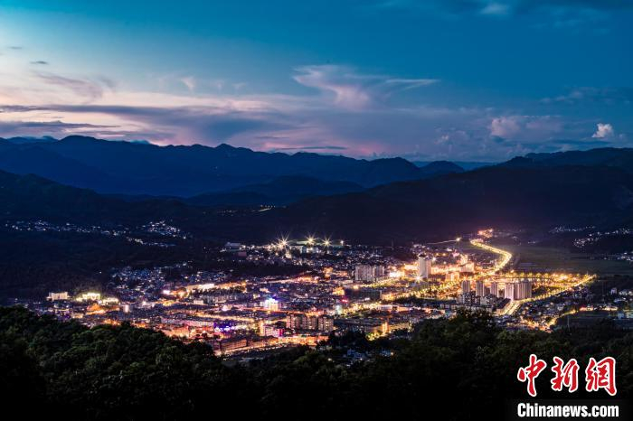 "世界佤乡"云南沧源的"旅游梦"|云南省_新浪新闻