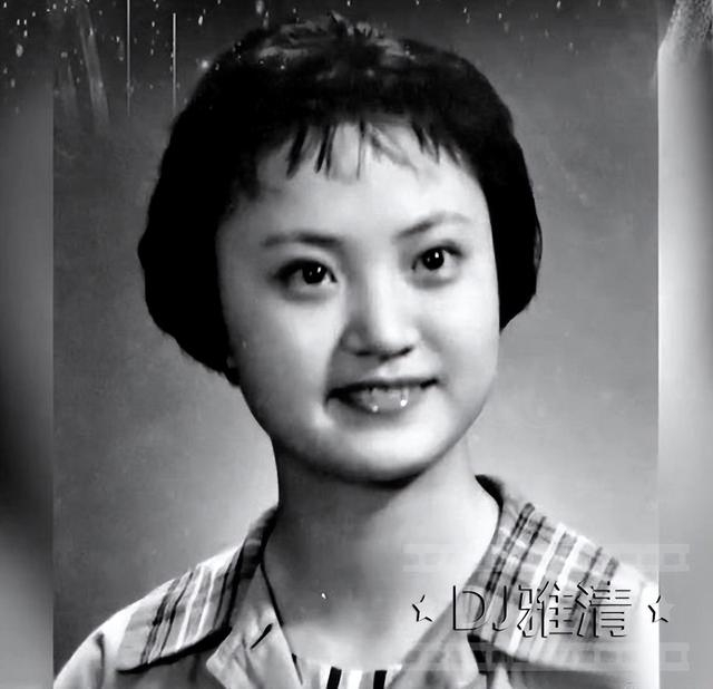 52位女明星少女照曝光王文娟清丽刘晓庆纯真李秀明质朴何赛飞娇媚