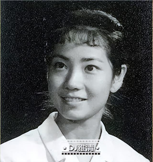 52位女明星少女照曝光王文娟清丽刘晓庆纯真李秀明质朴何赛飞娇媚