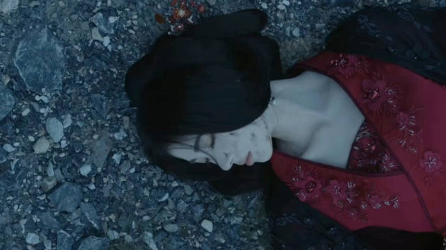 鞠婧祎新剧被换脸鞠婧祎在花间令里面的造型都好美啊而且新剧的内容和