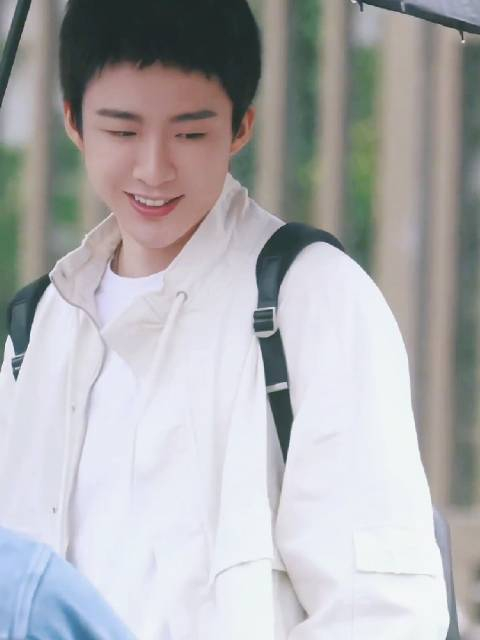 每天刷手机真的是无法自拔停不下来帅哥太让人沉迷了好帅好帅