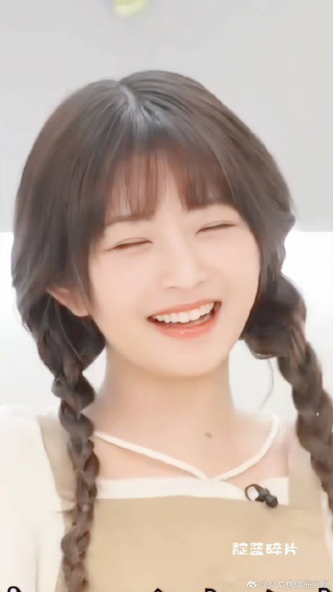 直井怜笑起来眼睛弯弯的太可爱了