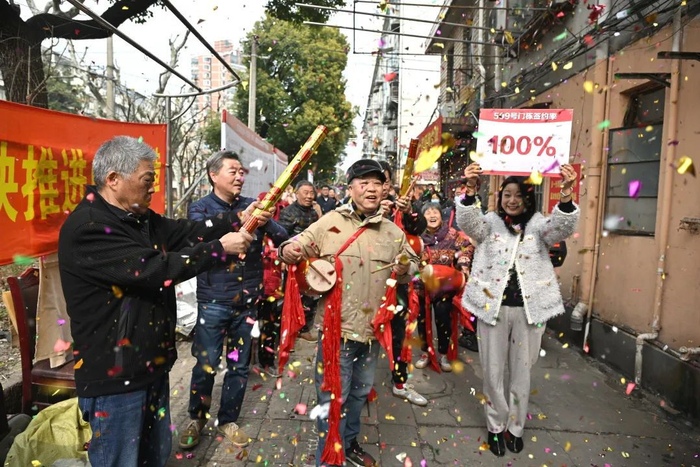 内江大板房首个门栋完成100预签约锣声阵阵迈向新居梦