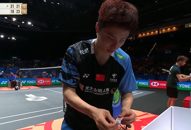 石宇奇手指见血受伤!克服疲惫完成翻盘,高昉洁12-6遭逆转一轮游
