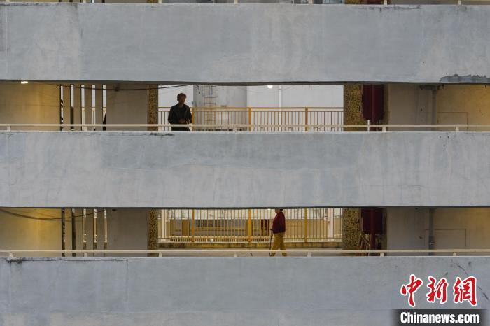 香港华富邨重建第1a期先迁置华安楼及华乐楼|香港_新浪新闻