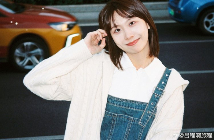 女解说员吕程回应网友质疑:中立是我的底线 自己从不带节奏|解说员