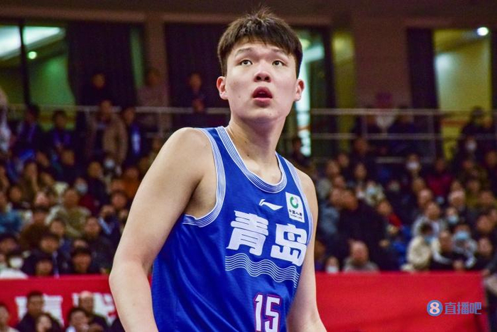 杨瀚森下场后其他年轻球员顶了上来青岛关键球能力越来越强了