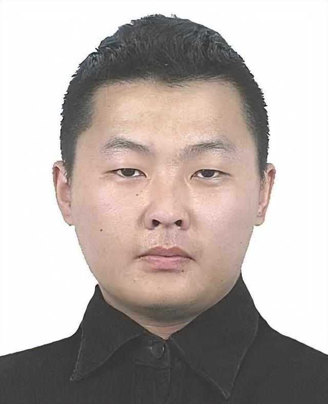 27,翟鹏飞,男江苏省邳州市运河镇三连庄1组120号28,曹昌磊,男江苏省