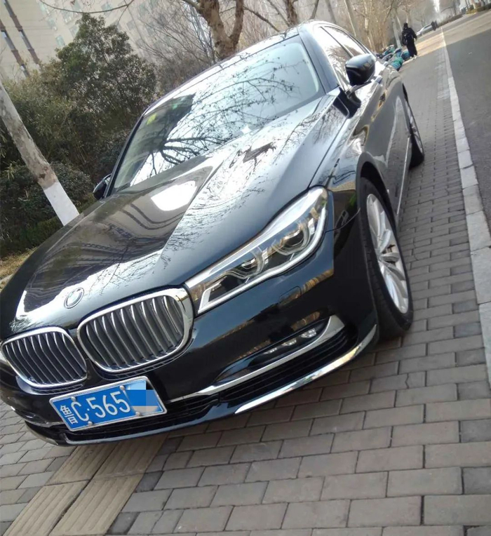 鲁cc20鲁c806就在淄博街头都拍下来了