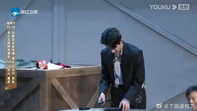 无限超越班郑业成现场教学刘耀文组枪共同探讨表演细节试戏时郑业成艺