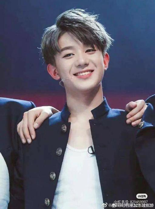 夏之光小时候未免太可爱了,很虎头虎脑的小朋友诶|夏之光|小朋友|可爱